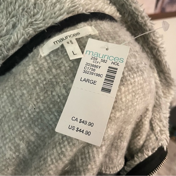💥LAST CHANCE💥NWT Maurice’s Sherpa sweater - Picture 8 of 8